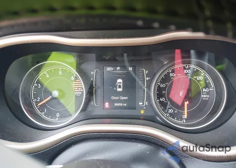 2017 Jeep Cherokee Latitude 4X4 from USA, damaged, VIN 1C4PJMCB9HW543369